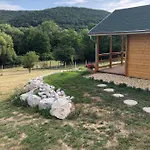 Csendes-volgy Fahaz